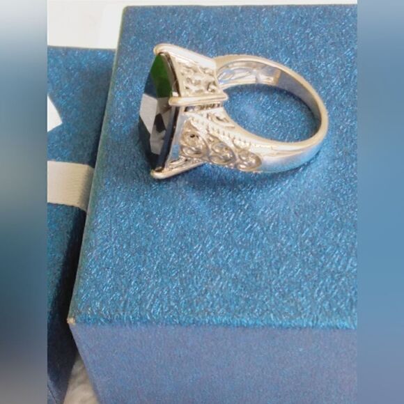 California Black Jade Solitaire Ring in Platinum Over Sterling Silver (Size 9.0) - Picture 1 of 4